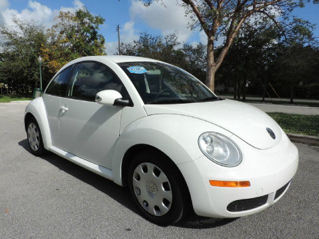 2010 Volkswagen New Beetle Limited Wagon