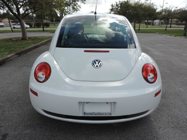 2010 Volkswagen New Beetle Limited Wagon