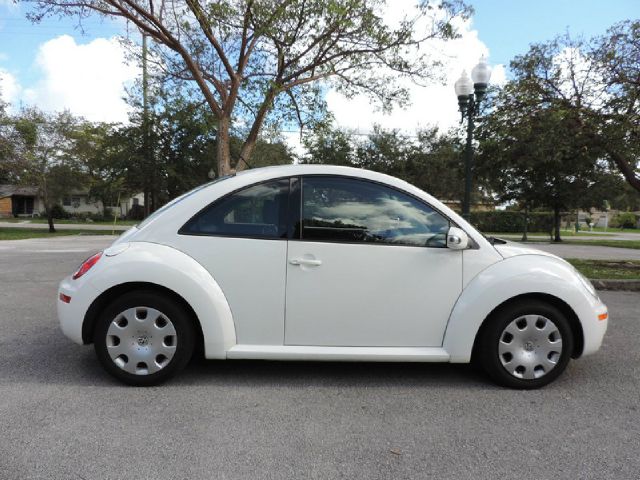 2010 Volkswagen New Beetle Limited Wagon