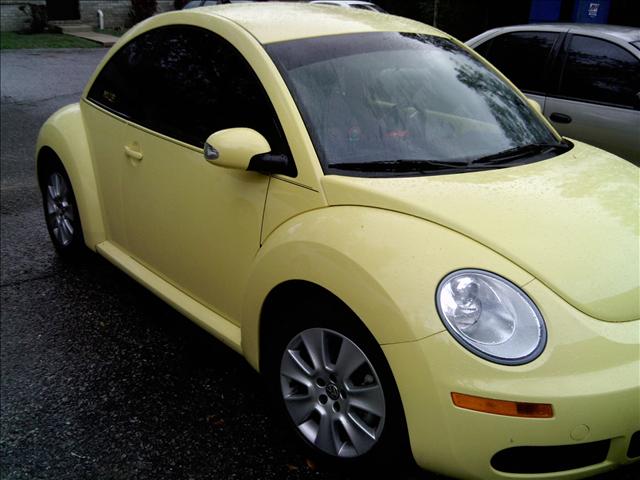 2010 Volkswagen New Beetle Unknown