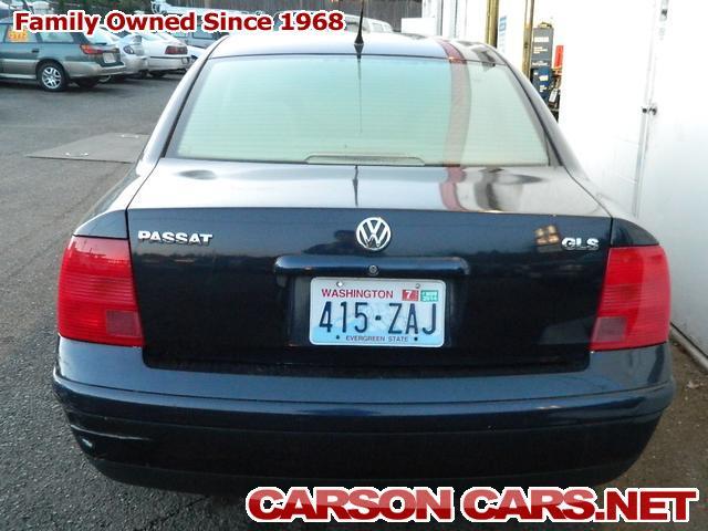 1998 Volkswagen Passat FWD 4dr Sport
