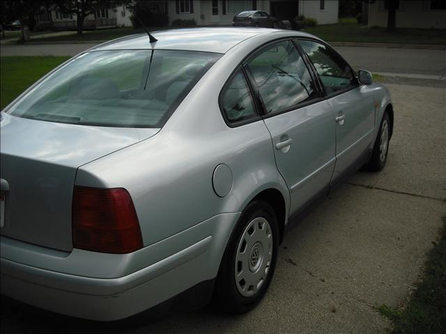 1998 Volkswagen Passat Unknown