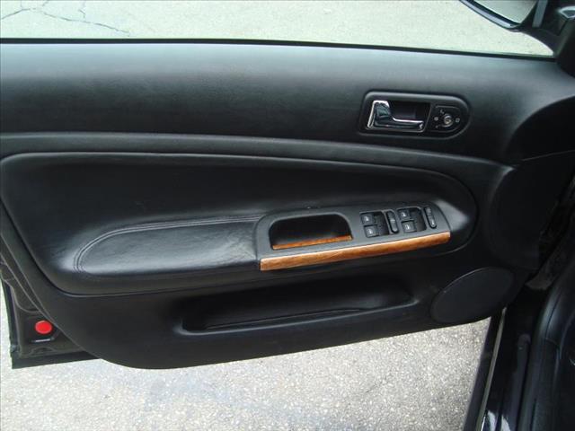 1999 Volkswagen Passat Van XE