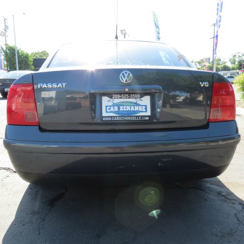 2000 Volkswagen Passat 2WD Ext Cab 134.0 Work Tr