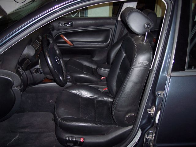 2000 Volkswagen Passat SE Crew Cab 4WD FFV