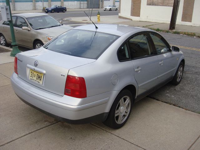 2000 Volkswagen Passat SE Crew Cab 4WD FFV