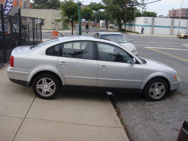 2000 Volkswagen Passat SE Crew Cab 4WD FFV