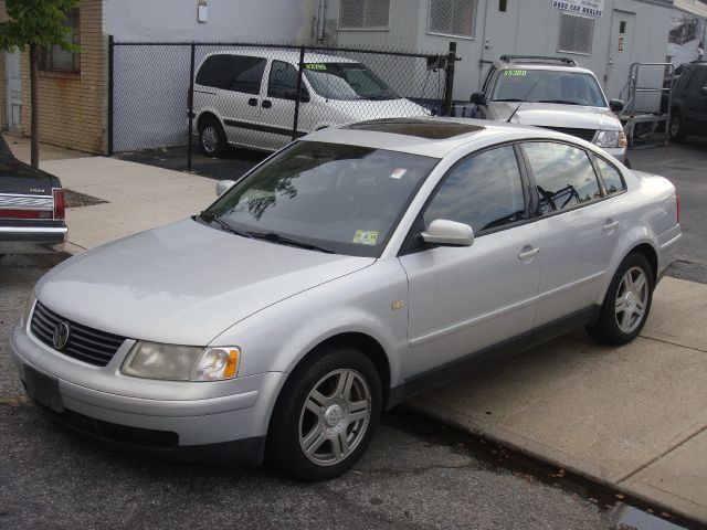 2000 Volkswagen Passat SE Crew Cab 4WD FFV