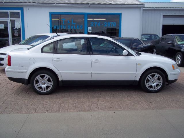 2000 Volkswagen Passat SE Crew Cab 4WD FFV