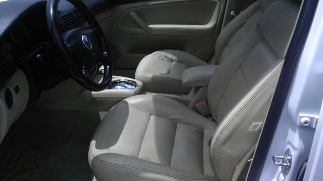 2001 Volkswagen Passat FWD 4dr Sport