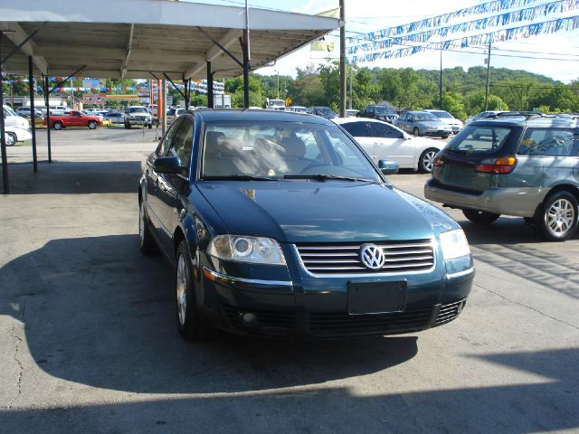 2001 Volkswagen Passat SE Crew Cab 4WD FFV