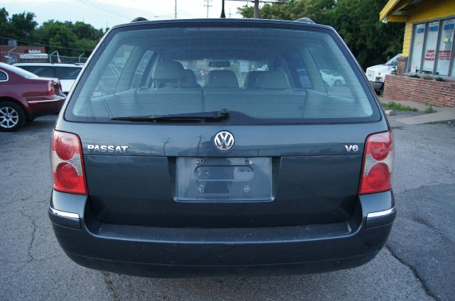 2001 Volkswagen Passat SE Crew Cab 4WD FFV