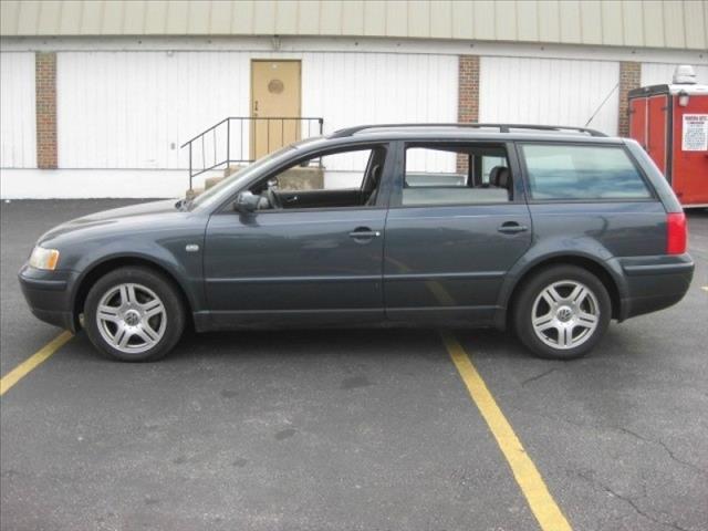 2001 Volkswagen Passat 2005 Lexus Premium Package