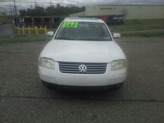 2001 Volkswagen Passat FWD 4dr Sport