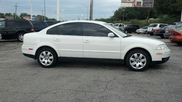 2001 Volkswagen Passat SE Crew Cab 4WD FFV
