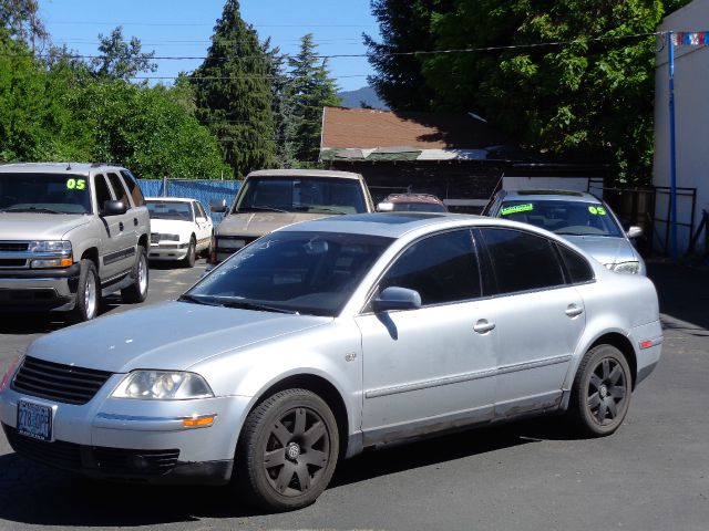 2001 Volkswagen Passat Sport. XLS. Excellente