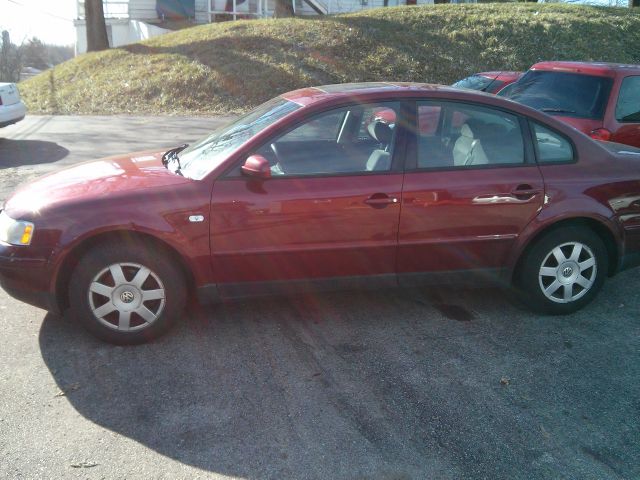 2001 Volkswagen Passat FWD 4dr Sport