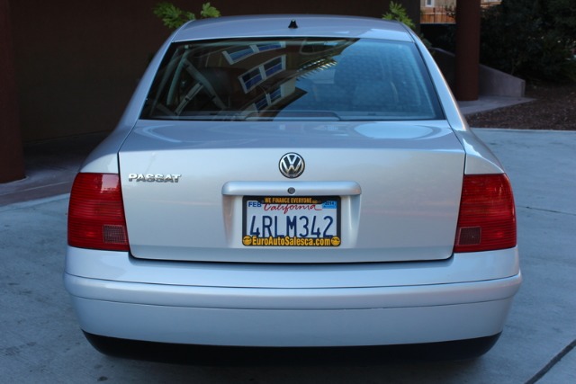 2001 Volkswagen Passat FWD 4dr Sport