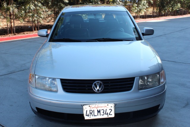 2001 Volkswagen Passat FWD 4dr Sport