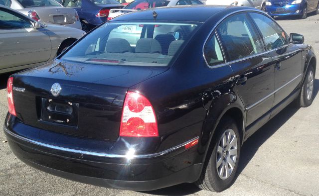 2001 Volkswagen Passat FWD 4dr Sport