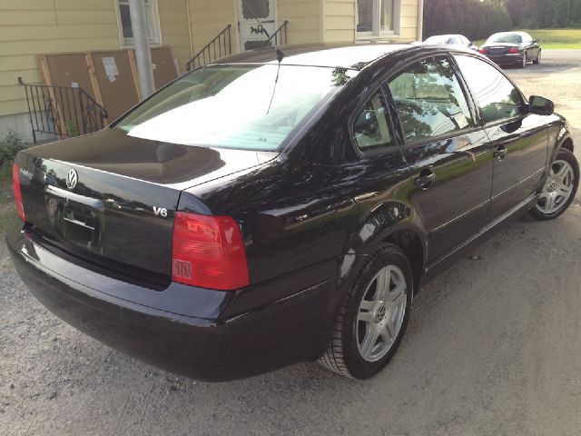 2001 Volkswagen Passat SE Crew Cab 4WD FFV