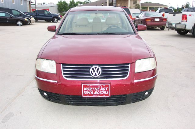 2001 Volkswagen Passat FWD 4dr Sport