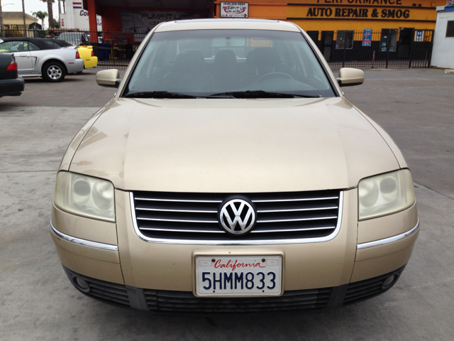 2001 Volkswagen Passat FWD 4dr Sport