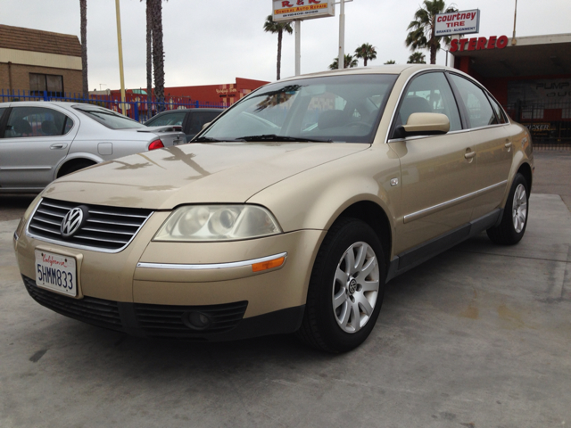 2001 Volkswagen Passat FWD 4dr Sport
