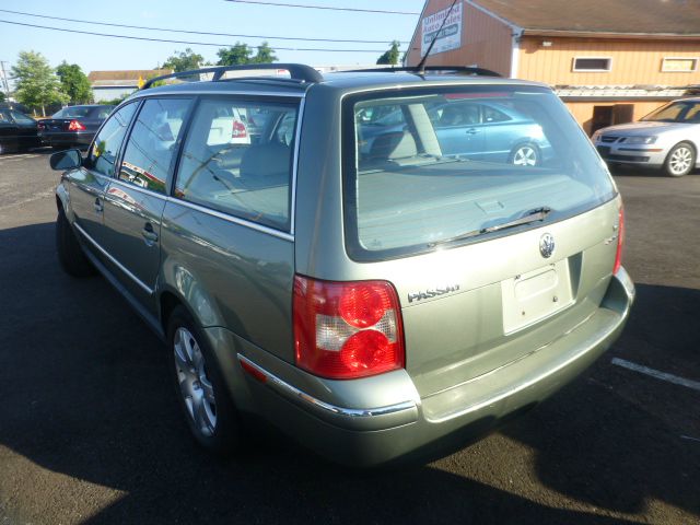 2002 Volkswagen Passat SE Crew Cab 4WD FFV