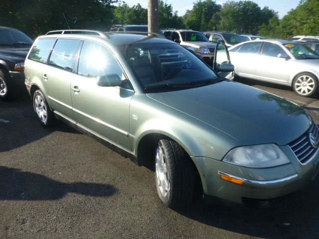 2002 Volkswagen Passat SE Crew Cab 4WD FFV