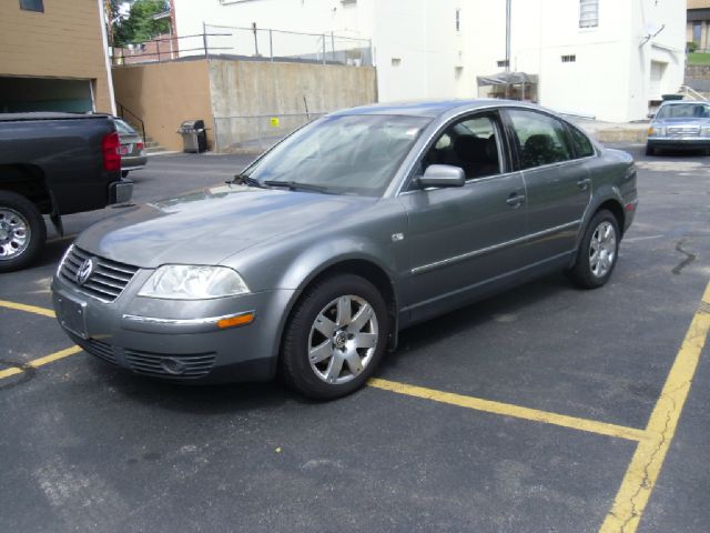 2002 Volkswagen Passat LS W/leather Seats