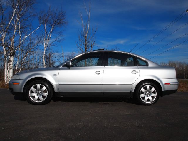 2002 Volkswagen Passat LS W/leather Seats