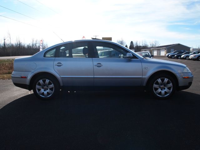 2002 Volkswagen Passat LS W/leather Seats