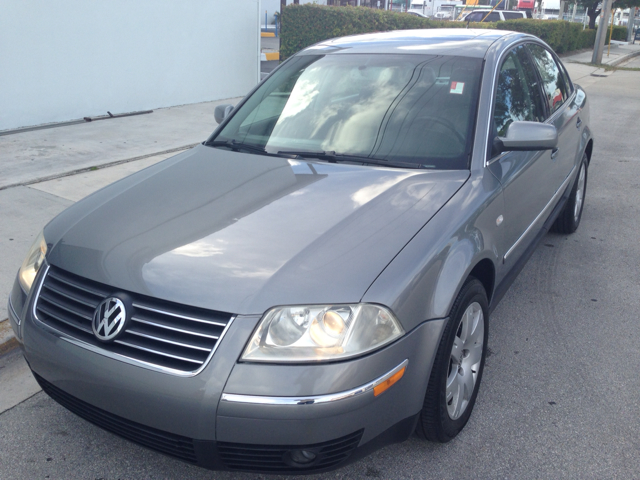2002 Volkswagen Passat SE Crew Cab 4WD FFV