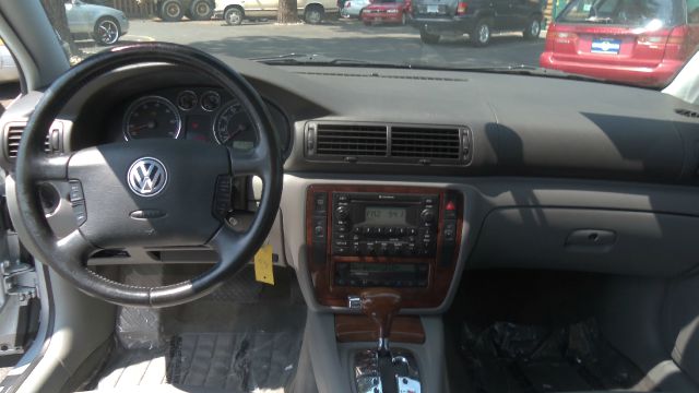 2002 Volkswagen Passat LS W/leather Seats