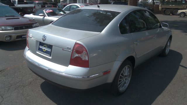 2002 Volkswagen Passat LS W/leather Seats