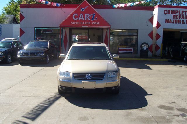 2002 Volkswagen Passat FWD 4dr Sport
