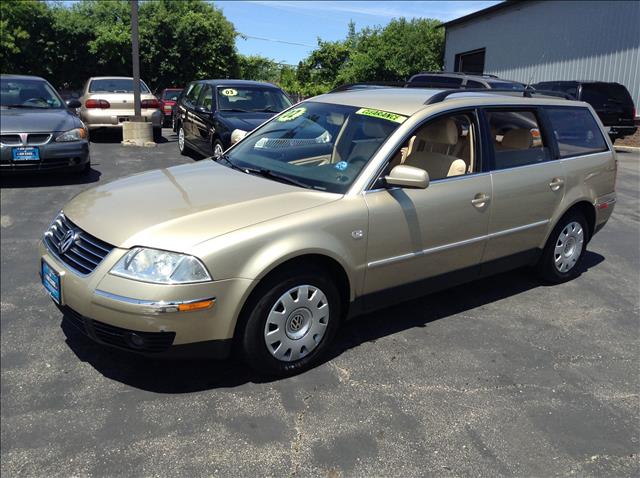 2002 Volkswagen Passat FWD 4dr Sport