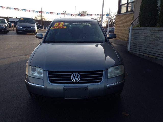 2002 Volkswagen Passat FWD 4dr Sport