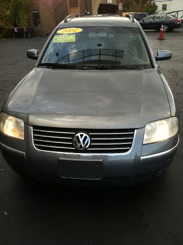 2002 Volkswagen Passat FWD 4dr Sport