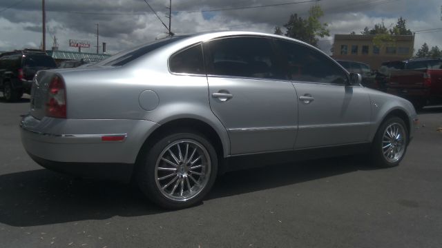 2002 Volkswagen Passat LS W/leather Seats