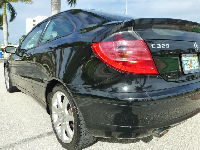 2002 Volkswagen Passat SE Crew Cab 4WD FFV