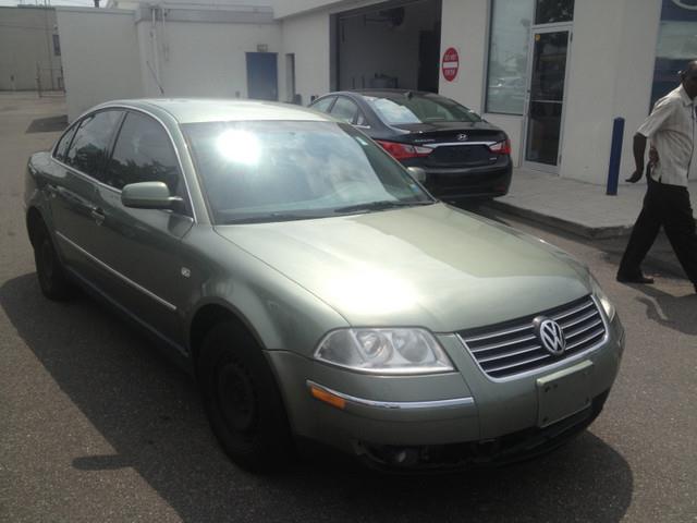 2002 Volkswagen Passat FWD 4dr Sport