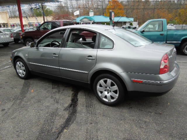 2002 Volkswagen Passat SE Crew Cab 4WD FFV