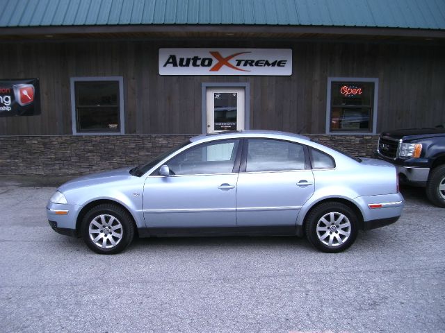 2002 Volkswagen Passat FWD 4dr Sport