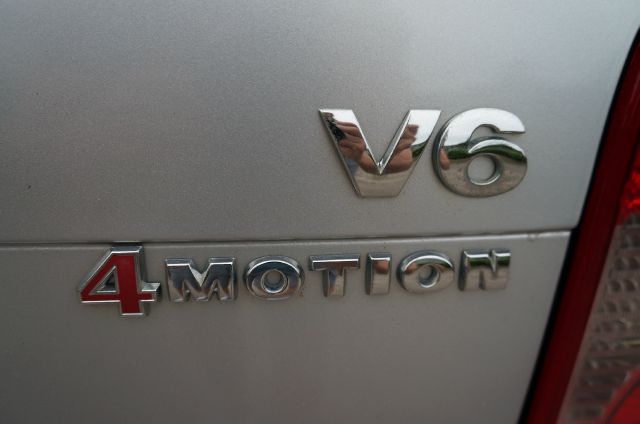 2003 Volkswagen Passat SE Crew Cab 4WD FFV