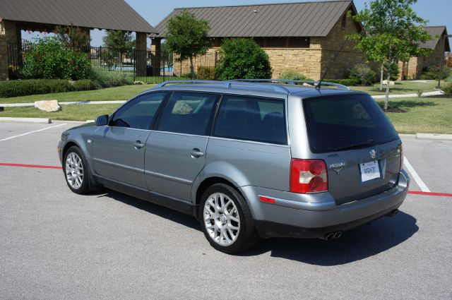 2003 Volkswagen Passat LS W/leather Seats