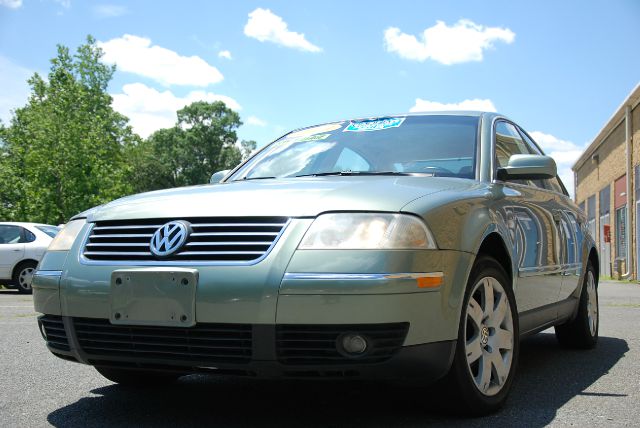 2003 Volkswagen Passat SE Crew Cab 4WD FFV