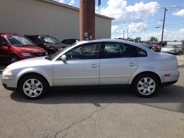 2003 Volkswagen Passat SE Crew Cab 4WD FFV