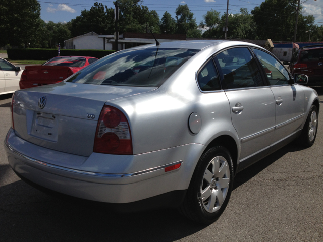 2003 Volkswagen Passat SE Crew Cab 4WD FFV